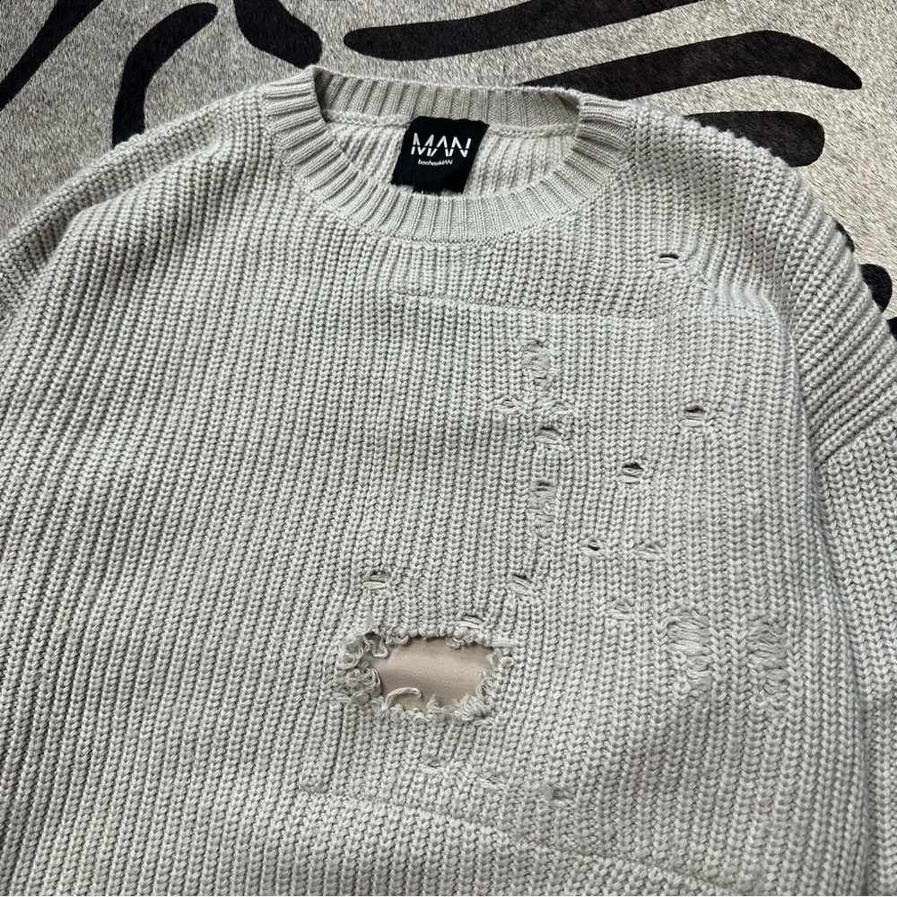 Boohoo Man Distressed Boxy Fit Sweater - Picture 4 of 10